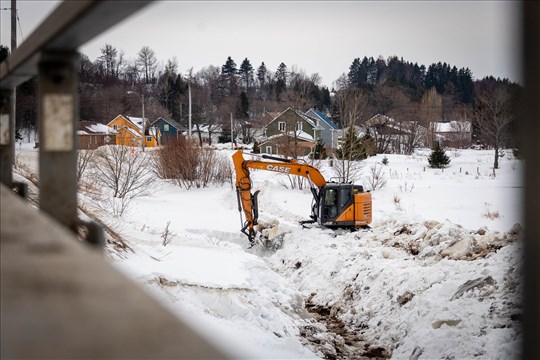 Excavation du ministère des Transports près de la rivière Verte 