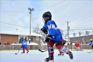 La Fondation Pierre-Luc Dubois fait un don aux jeunes hockeyeurs louperivois