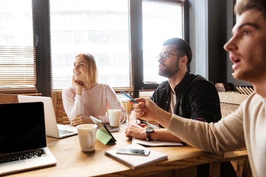 Le feedback, un art oublié dans nos interactions quotidiennes au travail ?